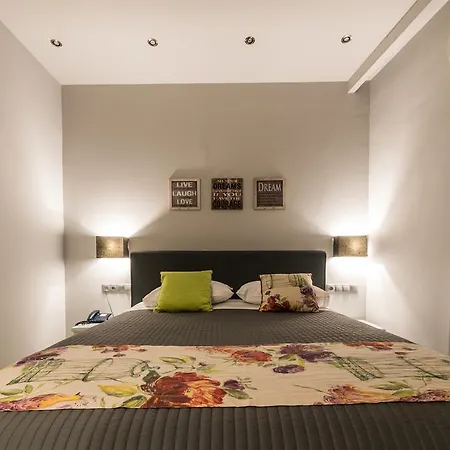 Hotel Filoxenia & Kalavryta