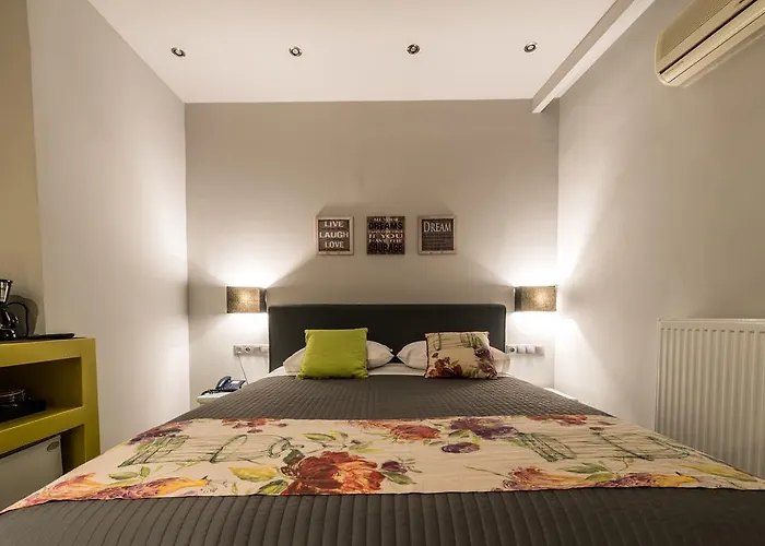 Hotell Filoxenia & Kalavryta